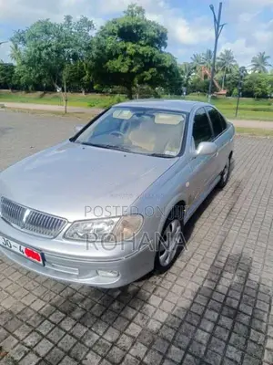 Nissan N16 2004 Car (Used)