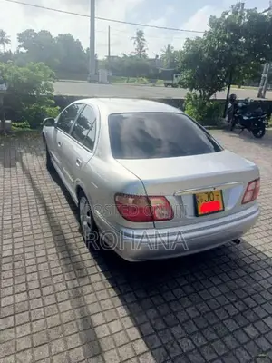 Nissan N16 2004 Car (Used)