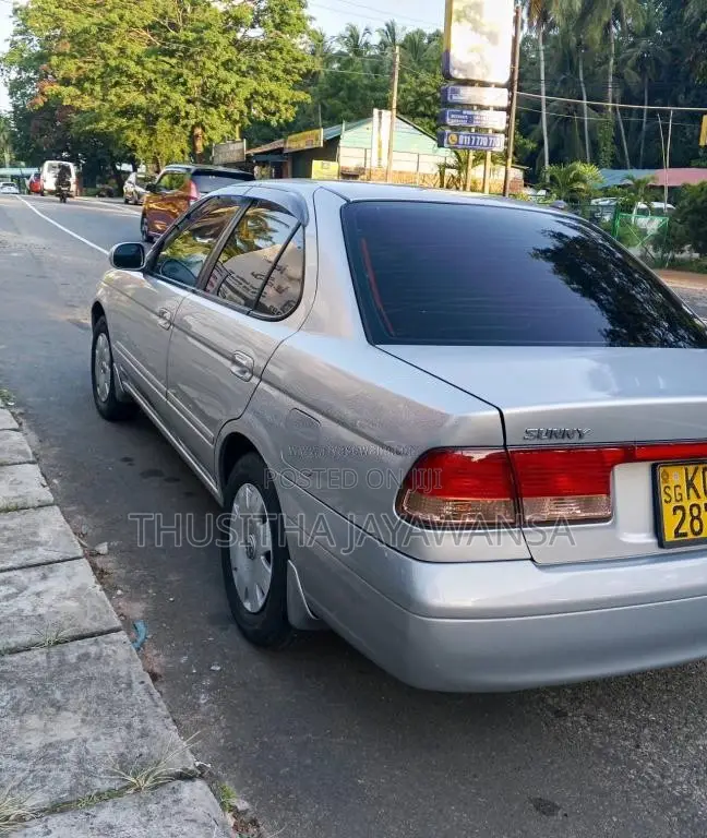 Nissan FB15 2003 Car (Used)