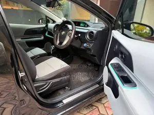 Toyota Aqua 2013 Car (Used)