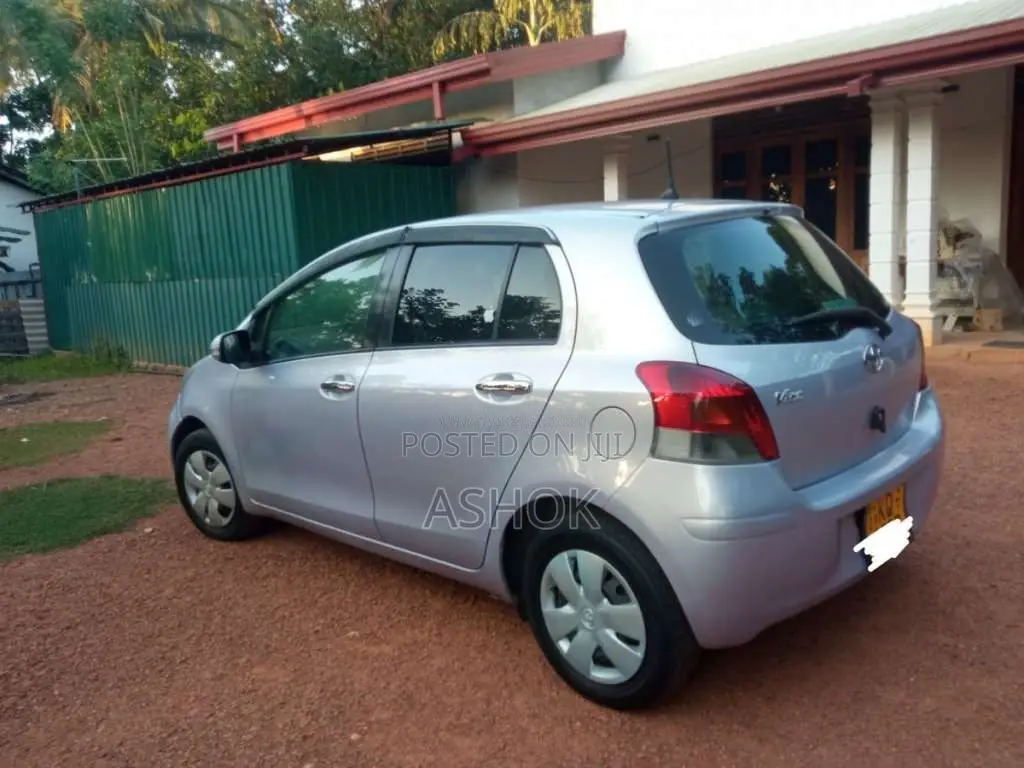 Toyota Vitz 2008 Car (Used)