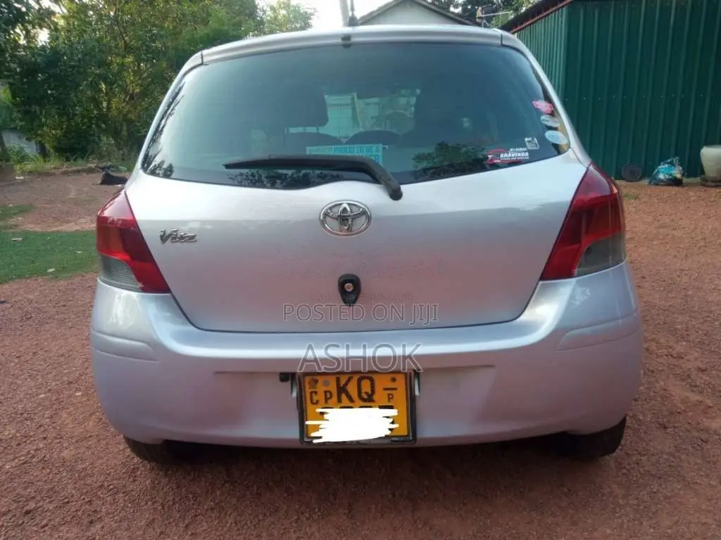Toyota Vitz 2008 Car (Used)