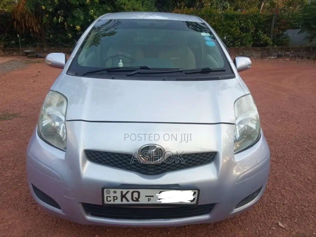 Toyota Vitz 2008 Car (Used)