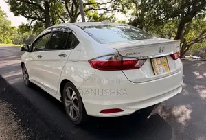 Honda Grace Ex Pack 2017 Car (Used)
