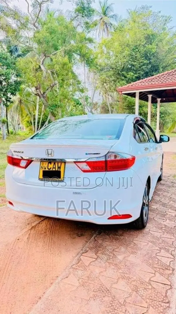 Honda Grace Ex 2017 Car (Used)