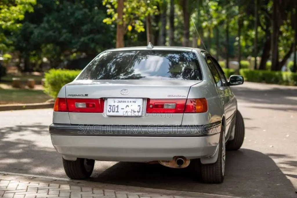 Toyota Corona 1996 Car (Used)