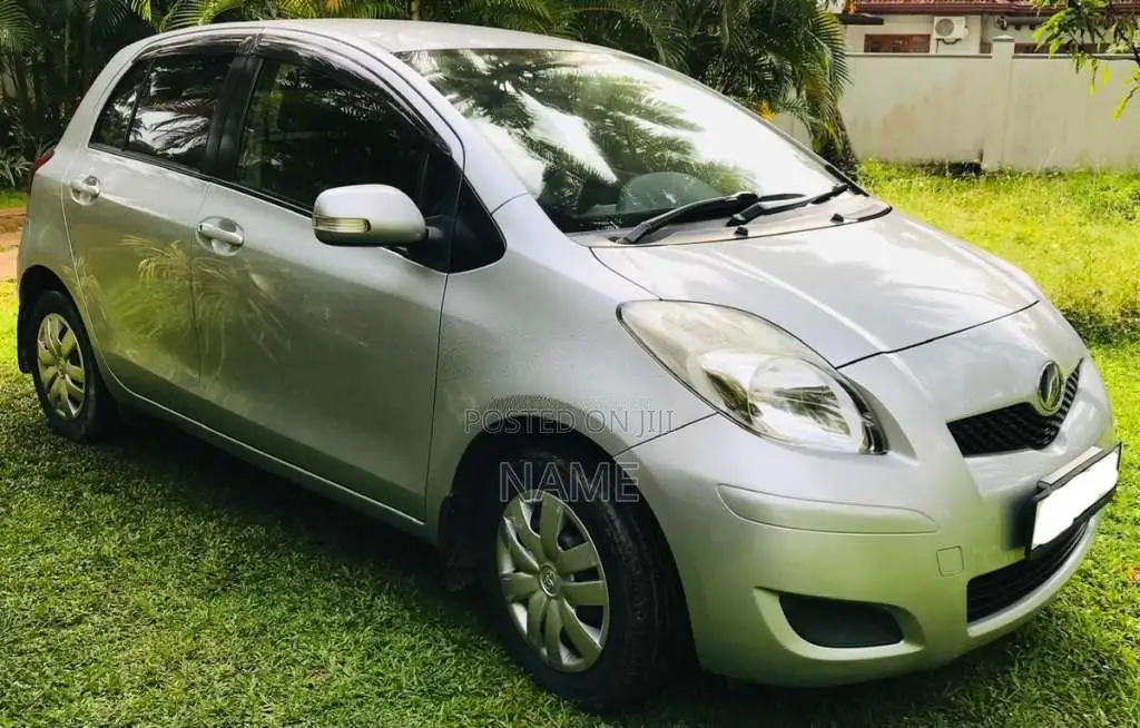 Toyota Vitz 2008 Car (Used)