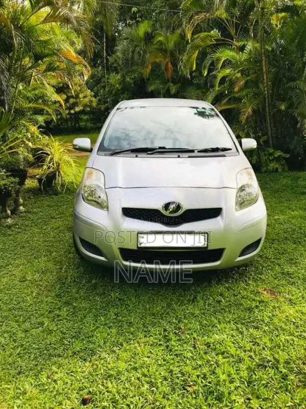 Toyota Vitz 2008 Car (Used)