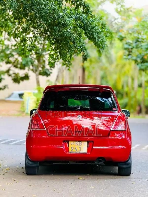 Suzuki Swift 2004 Car (Used)