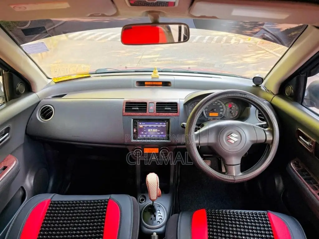 Suzuki Swift 2004 Car (Used)