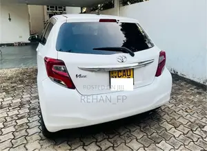 Toyota Vitz 2016 Car (Used)