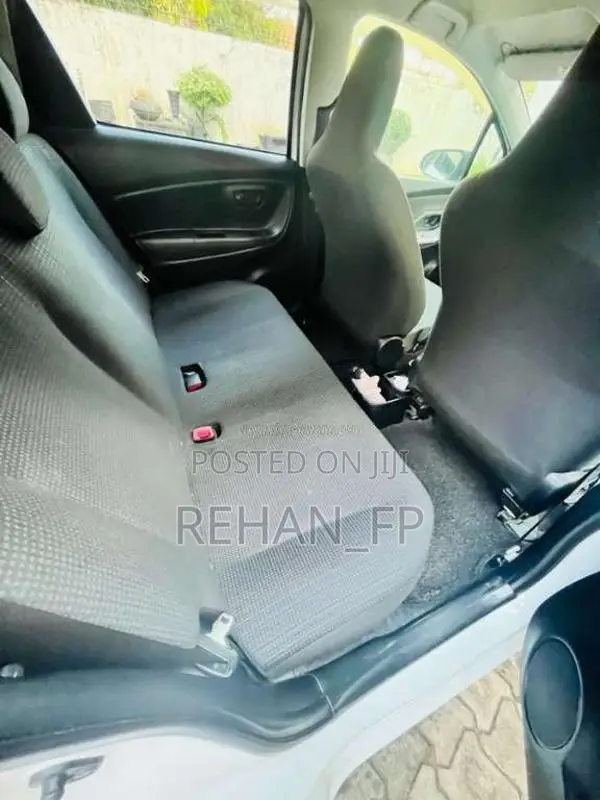 Toyota Vitz 2016 Car (Used)