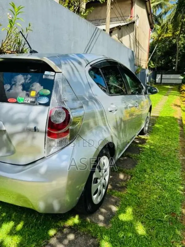 Toyota Aqua 2013 Car (Used)