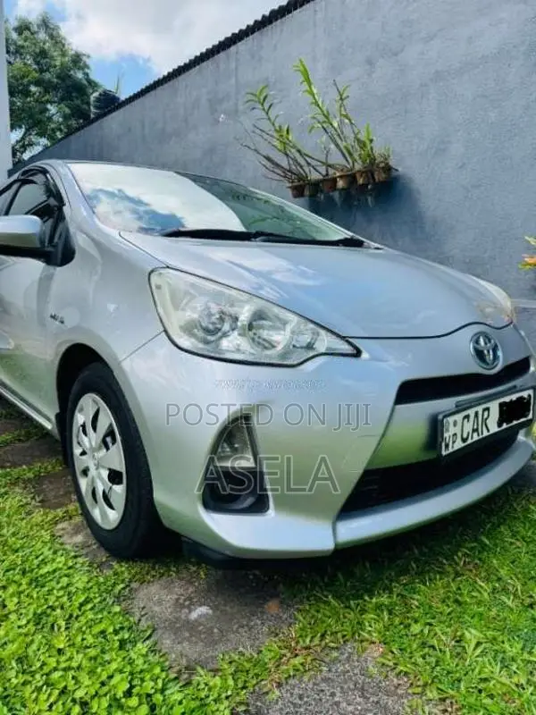 Toyota Aqua 2013 Car (Used)