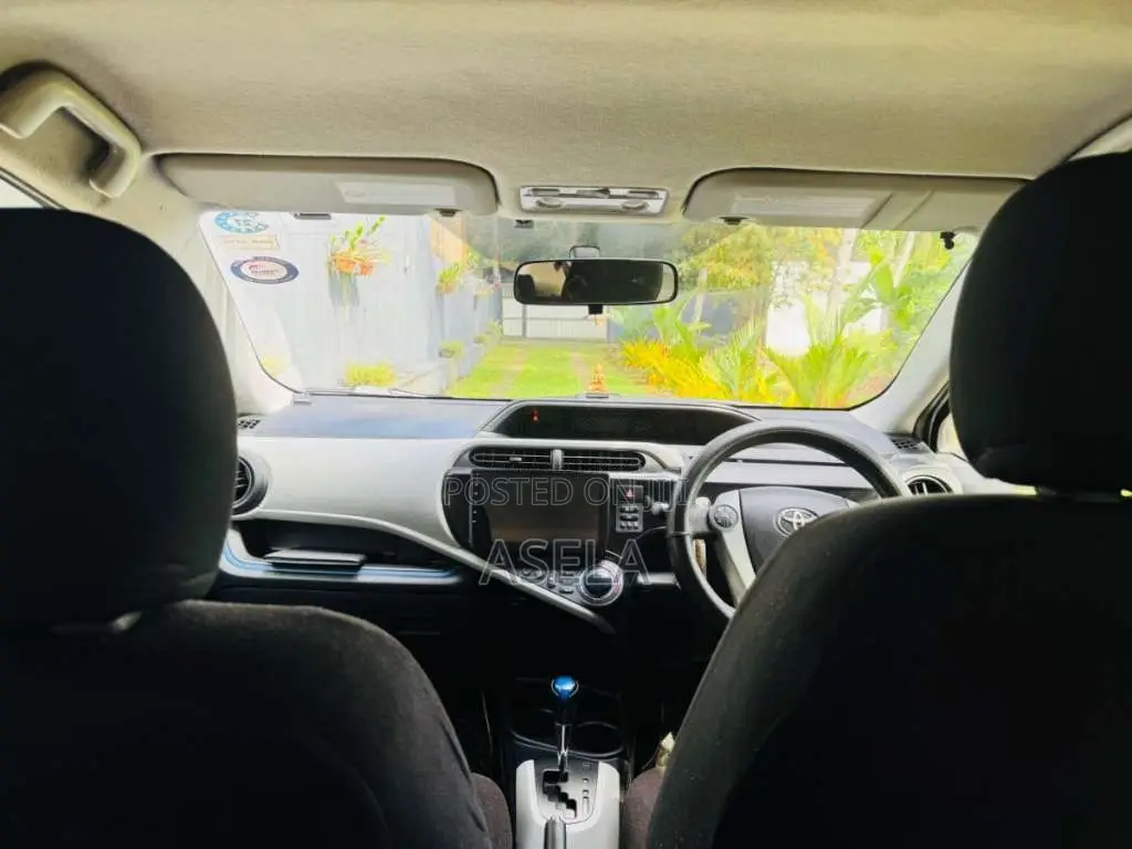 Toyota Aqua 2013 Car (Used)