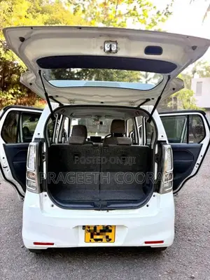 Suzuki Wagon R FZ 2014 Car (Used)