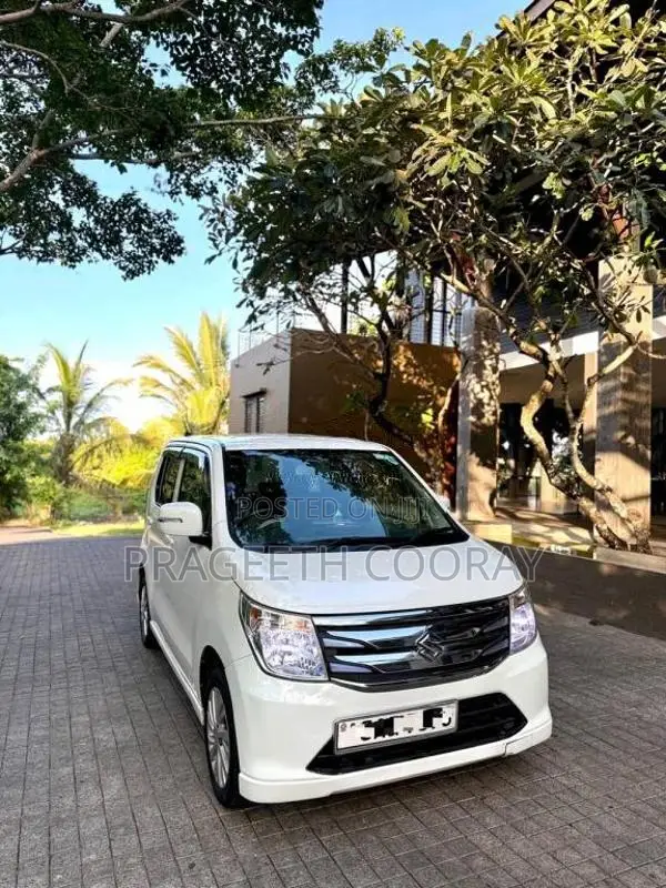 Suzuki Wagon R FZ 2014 Car (Used)