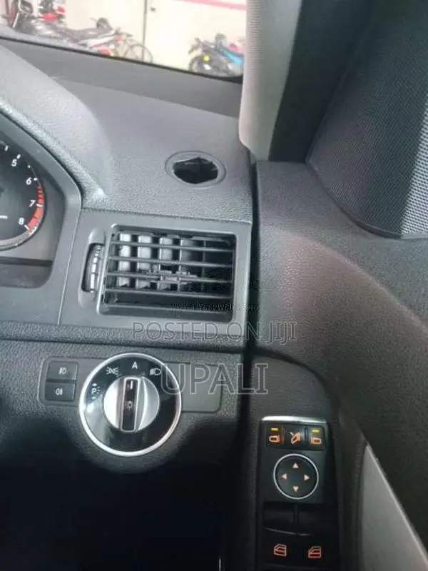 Mercedes-Benz C180 Kompressor 2010 Car (Used)