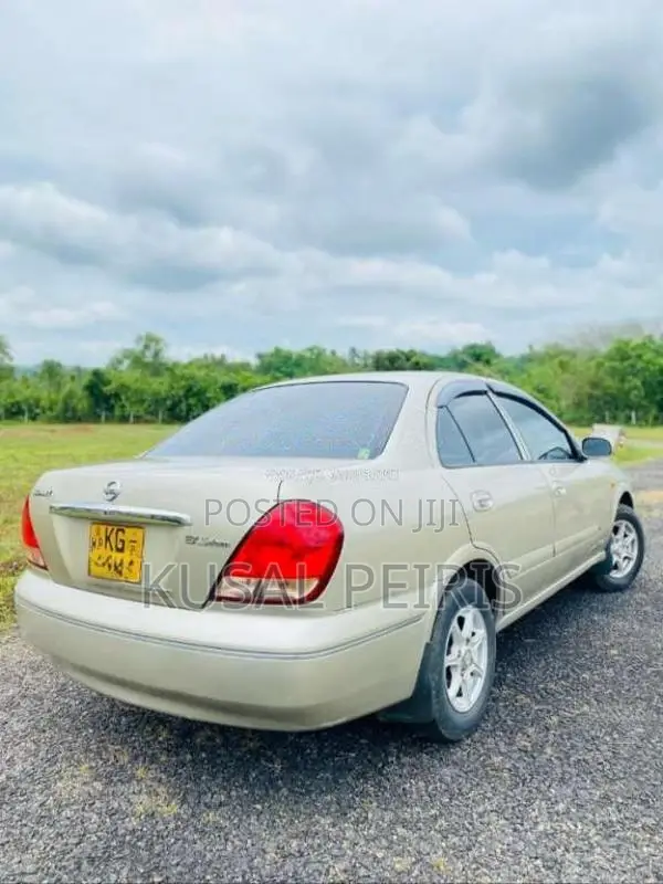Nissan N17 2008 Car (Used)