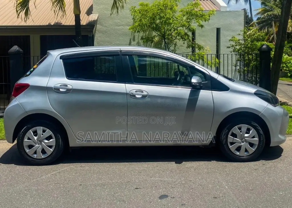 Toyota Vitz 2016 Car (Used)