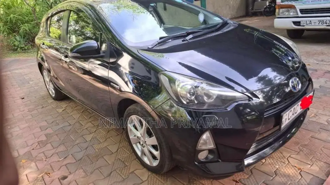 Toyota Aqua G Limited 2013 Car (Used)