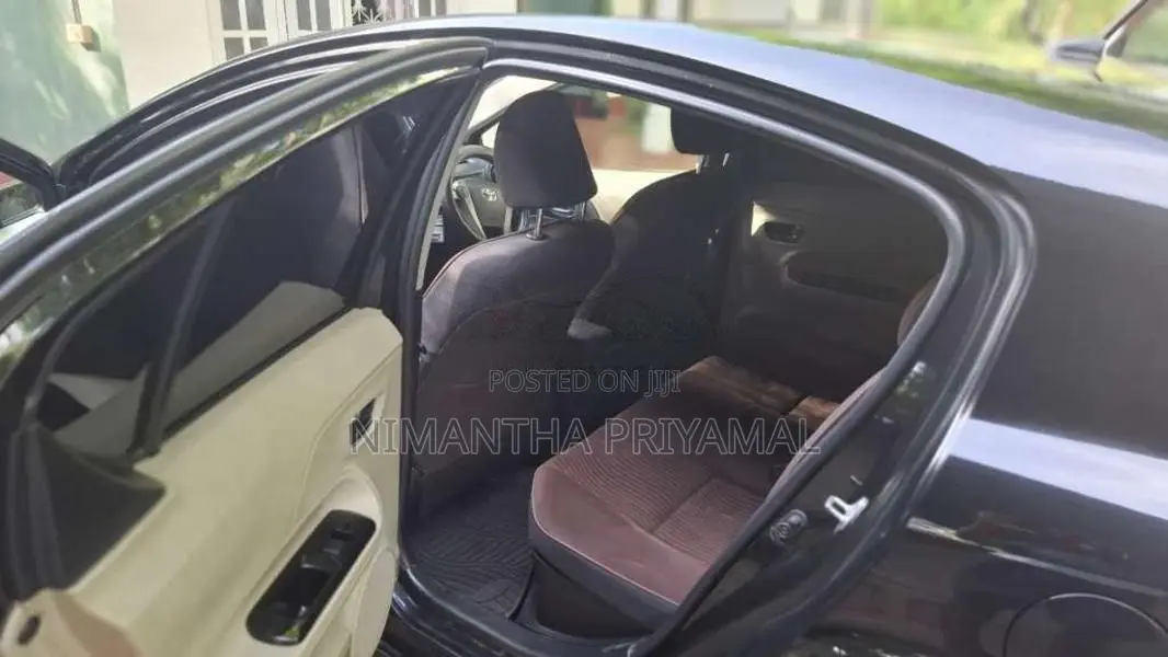 Toyota Aqua G Limited 2013 Car (Used)