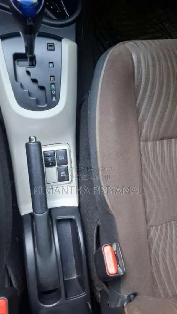 Toyota Aqua G Limited 2013 Car (Used)
