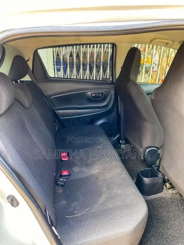 Toyota Vitz 2016 Car (Used)