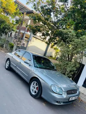 Hyundai Sonata 2000 Car (Used)