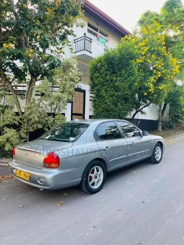 Hyundai Sonata 2000 Car (Used)