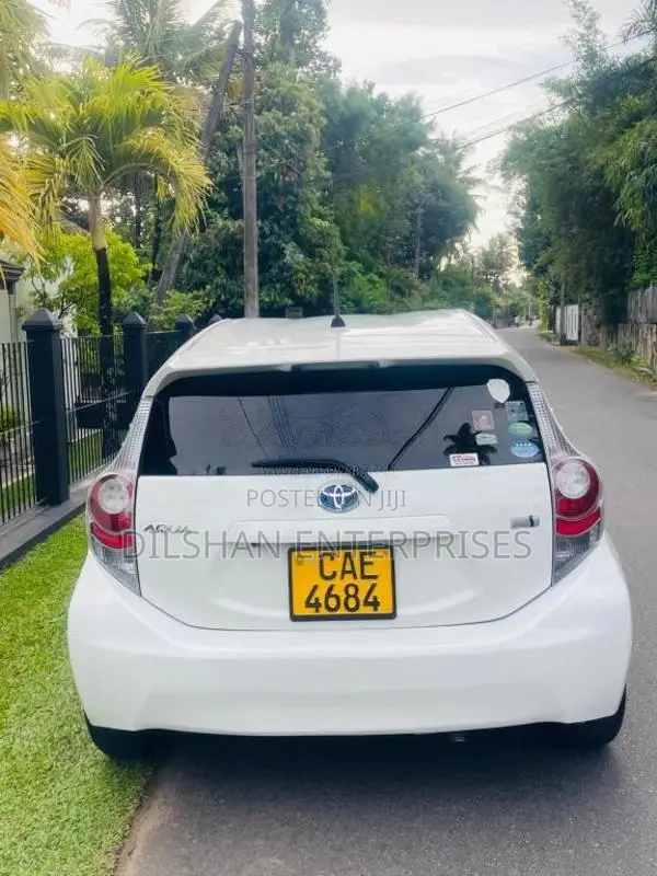 Toyota Aqua 2015 Car (Used)