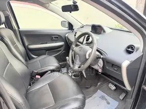 Toyota IST 2003 Car (Used)
