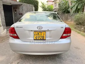 Toyota Axio 2010 Car (Used)