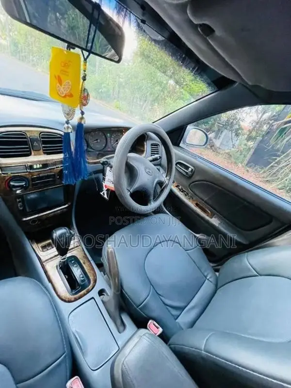 Hyundai Sonata 2000 Car (Used)