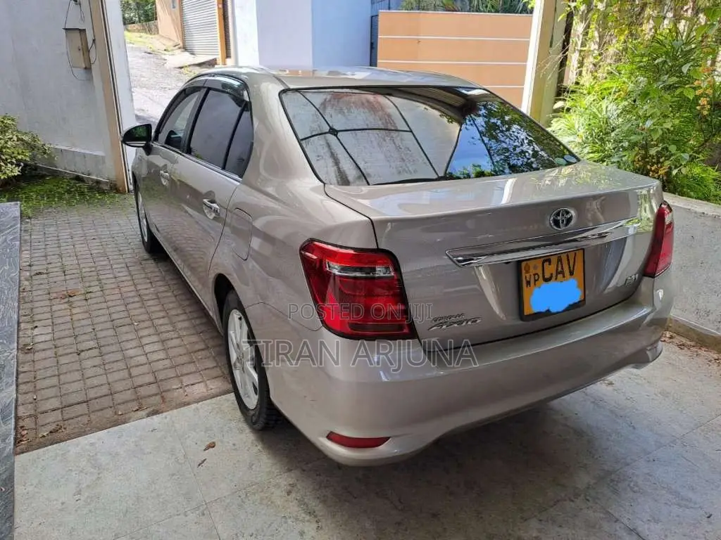 Toyota Axio G Grade 2017 Car (Used)