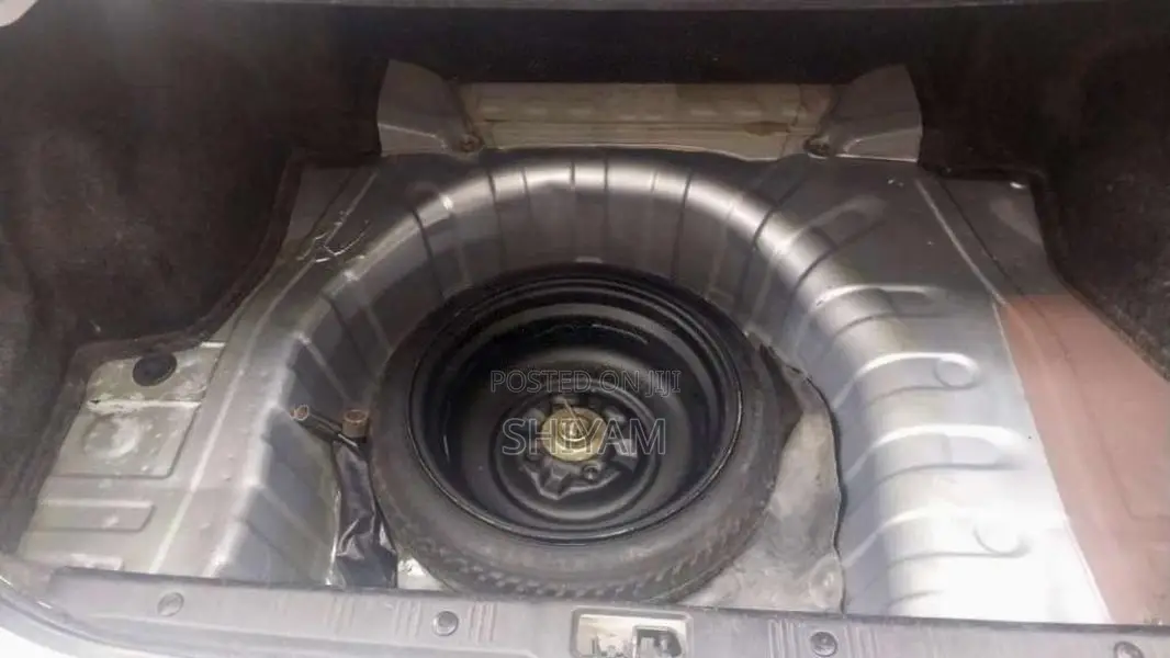 Nissan FB15 2003 Car (Used)