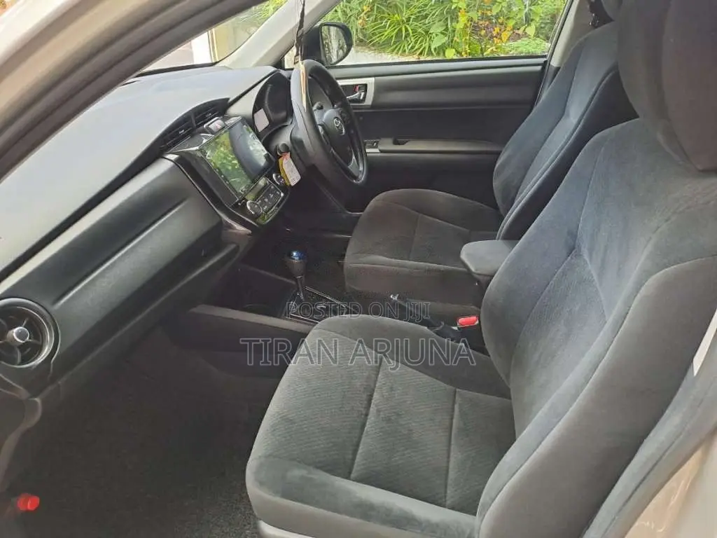 Toyota Axio G Grade 2017 Car (Used)