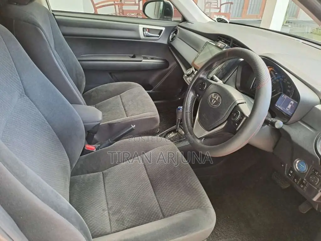 Toyota Axio G Grade 2017 Car (Used)
