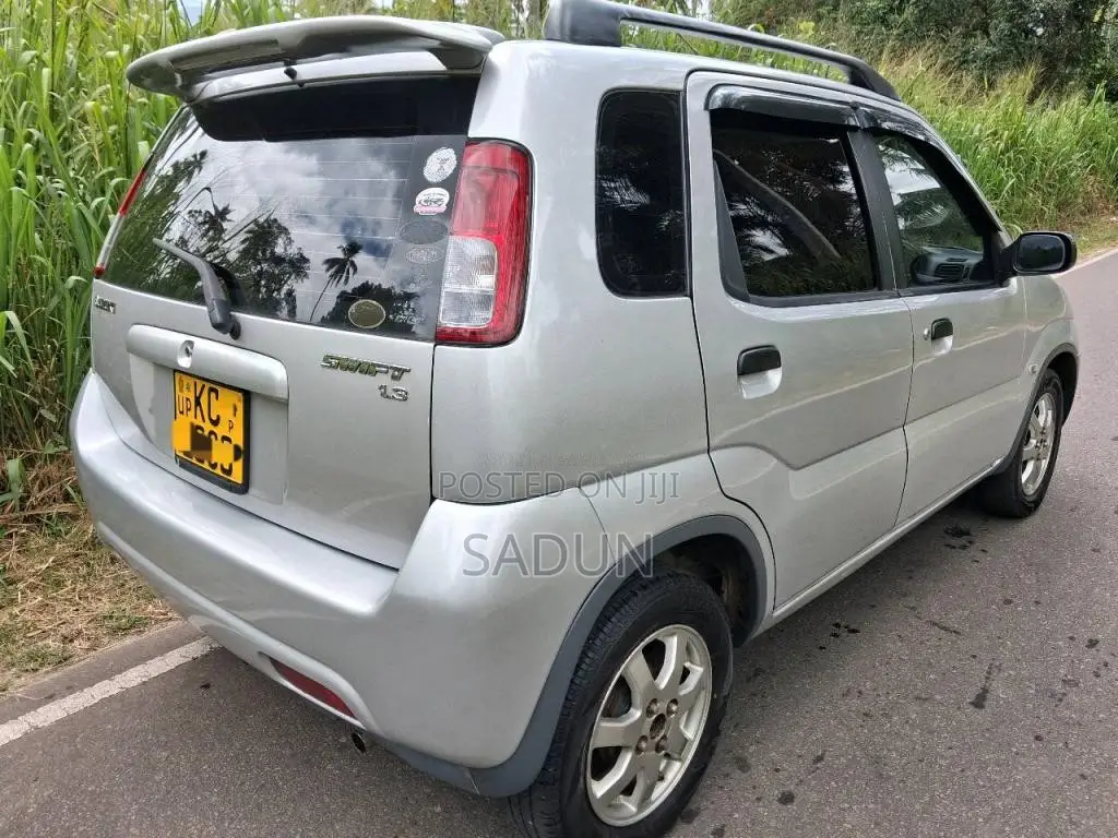 Suzuki Swift Canter Anta 2004 Car (Used)