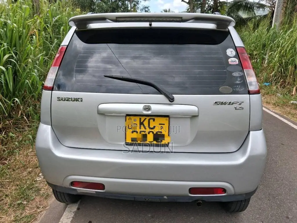 Suzuki Swift Canter Anta 2004 Car (Used)