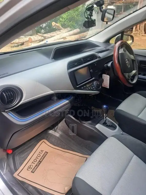 Toyota Aqua 2014 Car (Used)