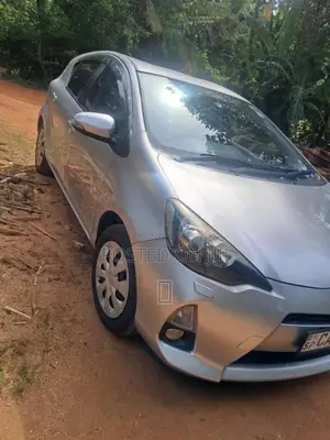 Toyota Aqua 2014 Car (Used)