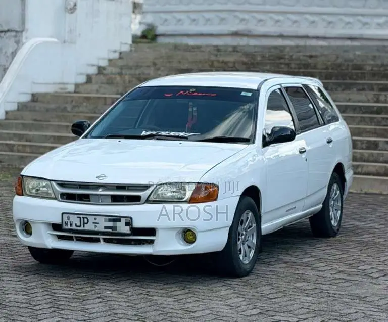 Nissan Y11 2001 Car (Used)