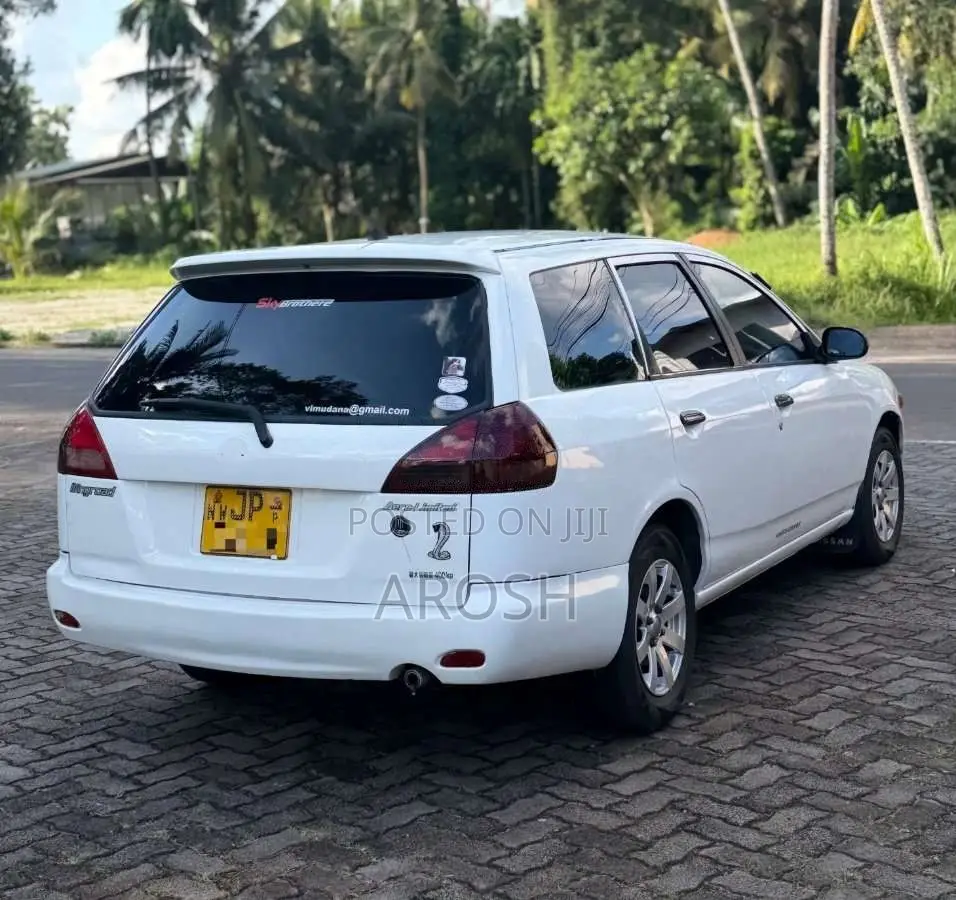 Nissan Y11 2001 Car (Used)