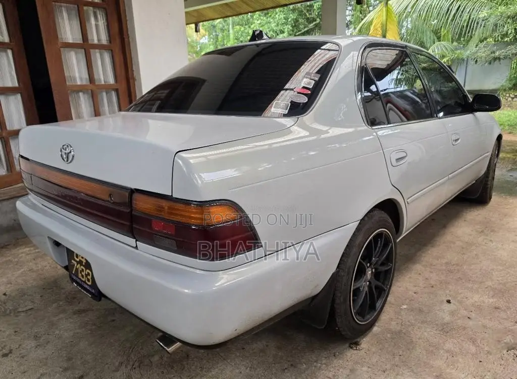 Toyota Corolla 1992 Car (Used)