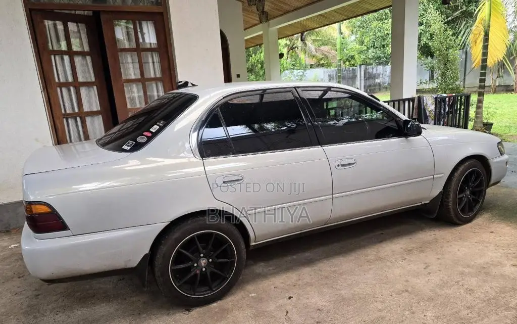 Toyota Corolla 1992 Car (Used)