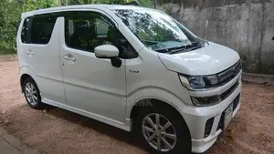 Suzuki WAGON R FZ SAFETY CBC- 2018 Car (Used)