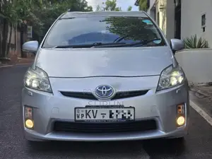 Toyota Prius S Touring 2011 Car (Used)