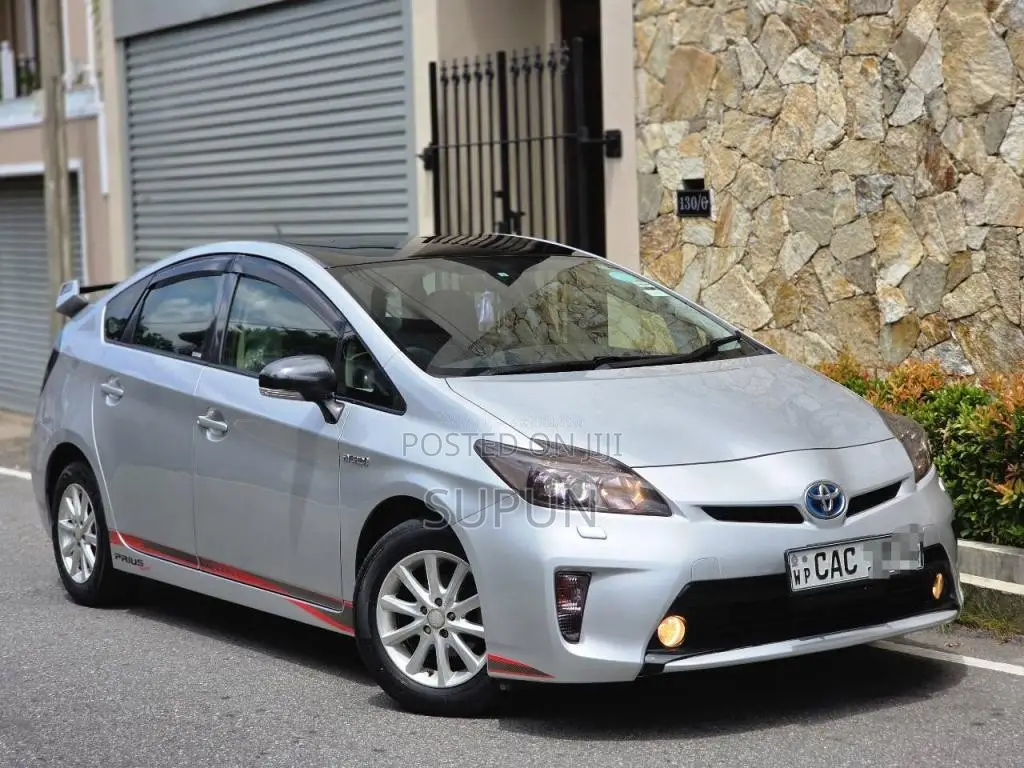 Toyota Prius S Touring 2012 Car (Used)