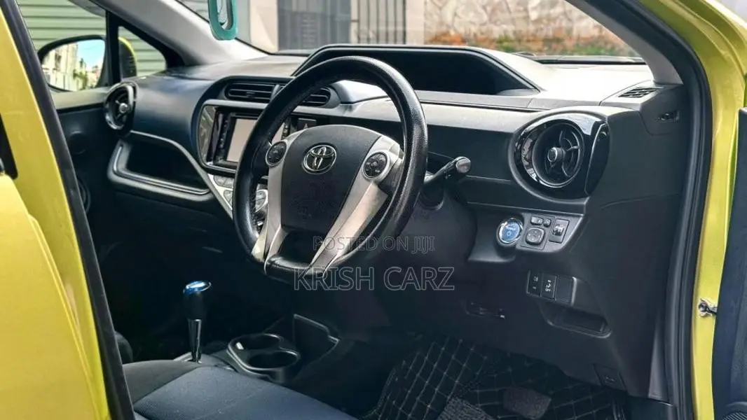 Toyota Aqua Urban 2015 Car (Used)
